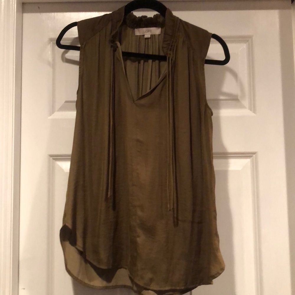 Silky dark green Loft top